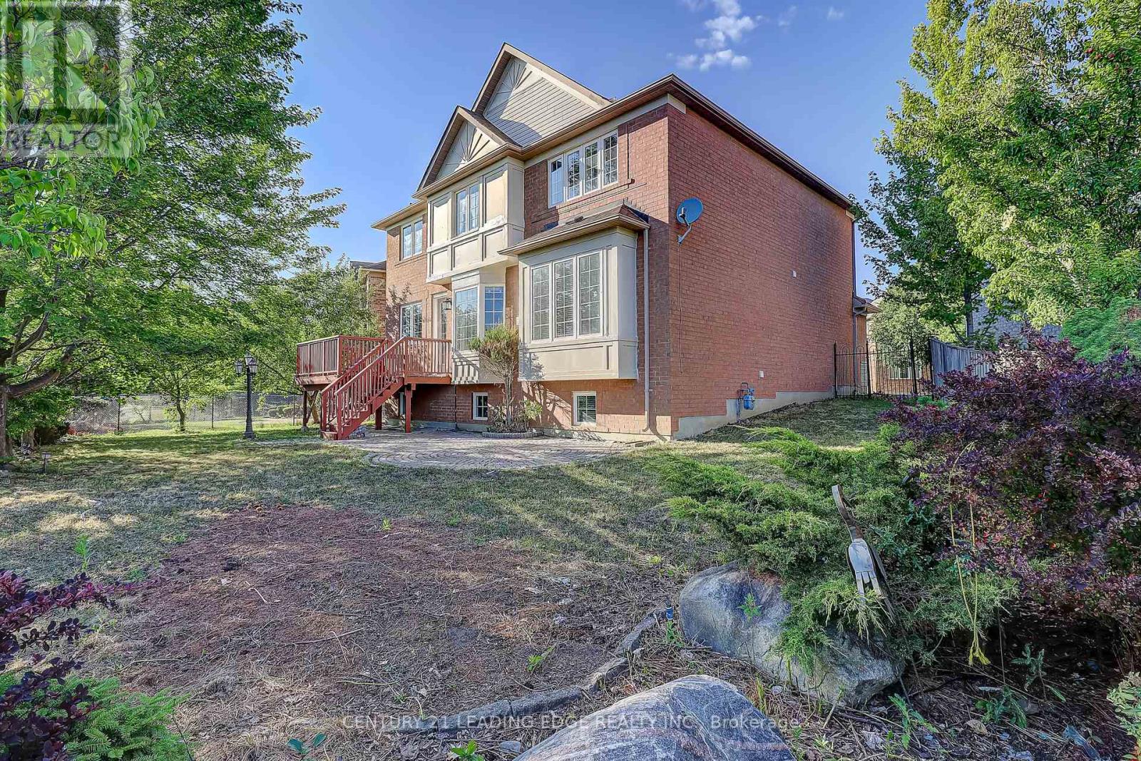 37 Wiltshire Drive, Markham (Berczy), Ontario  L6C 2N2 - Photo 48 - N12424436