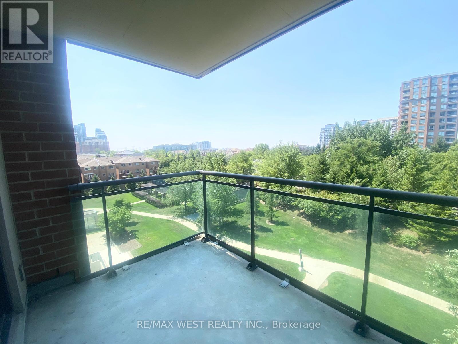 512 - 330 Red Maple Road W, Richmond Hill (Langstaff), Ontario  L4C 0T6 - Photo 12 - N12424447
