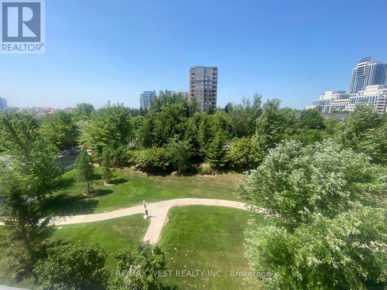 512 - 330 Red Maple Road W, Richmond Hill (Langstaff), Ontario  L4C 0T6 - Photo 13 - N12424447