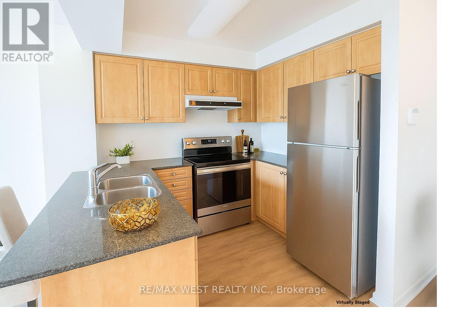 512 - 330 Red Maple Road W, Richmond Hill (Langstaff), Ontario  L4C 0T6 - Photo 7 - N12424447