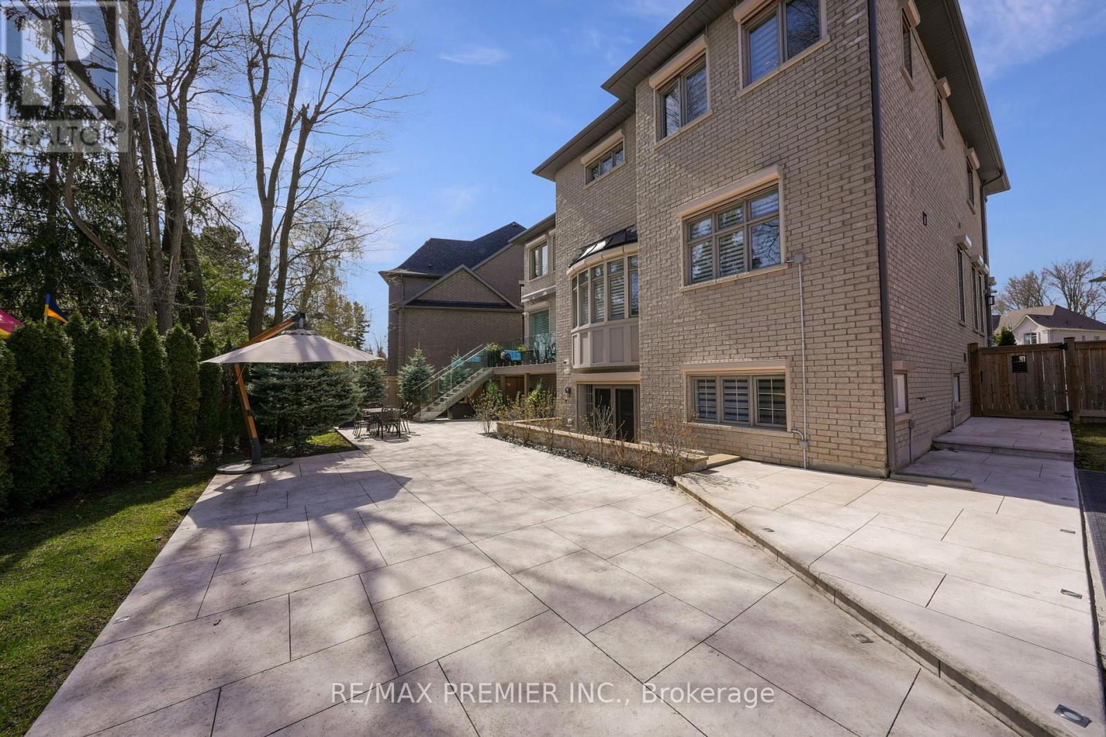 19 Petrolia Court, Richmond Hill, Ontario  L4C 0C2 - Photo 45 - N12424477