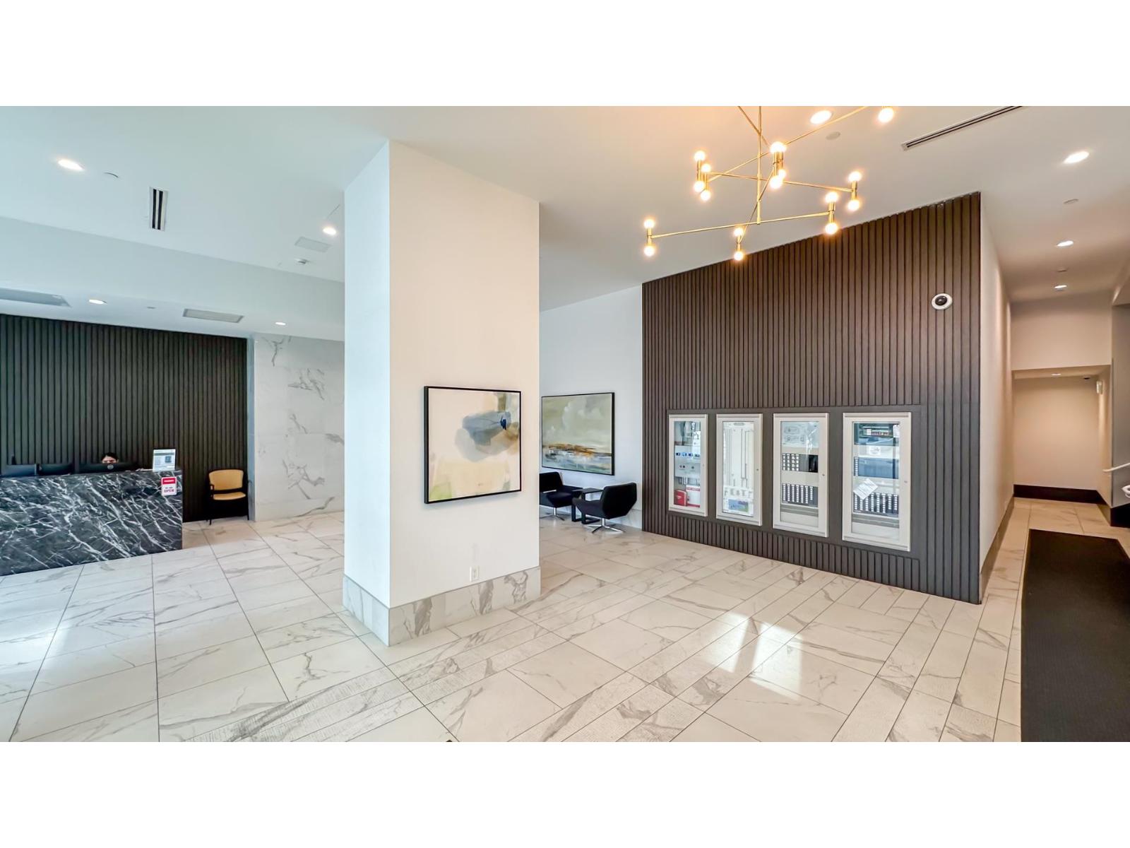 2211 13350 Central Avenue, Surrey, British Columbia  V3T 0S1 - Photo 2 - R3047607