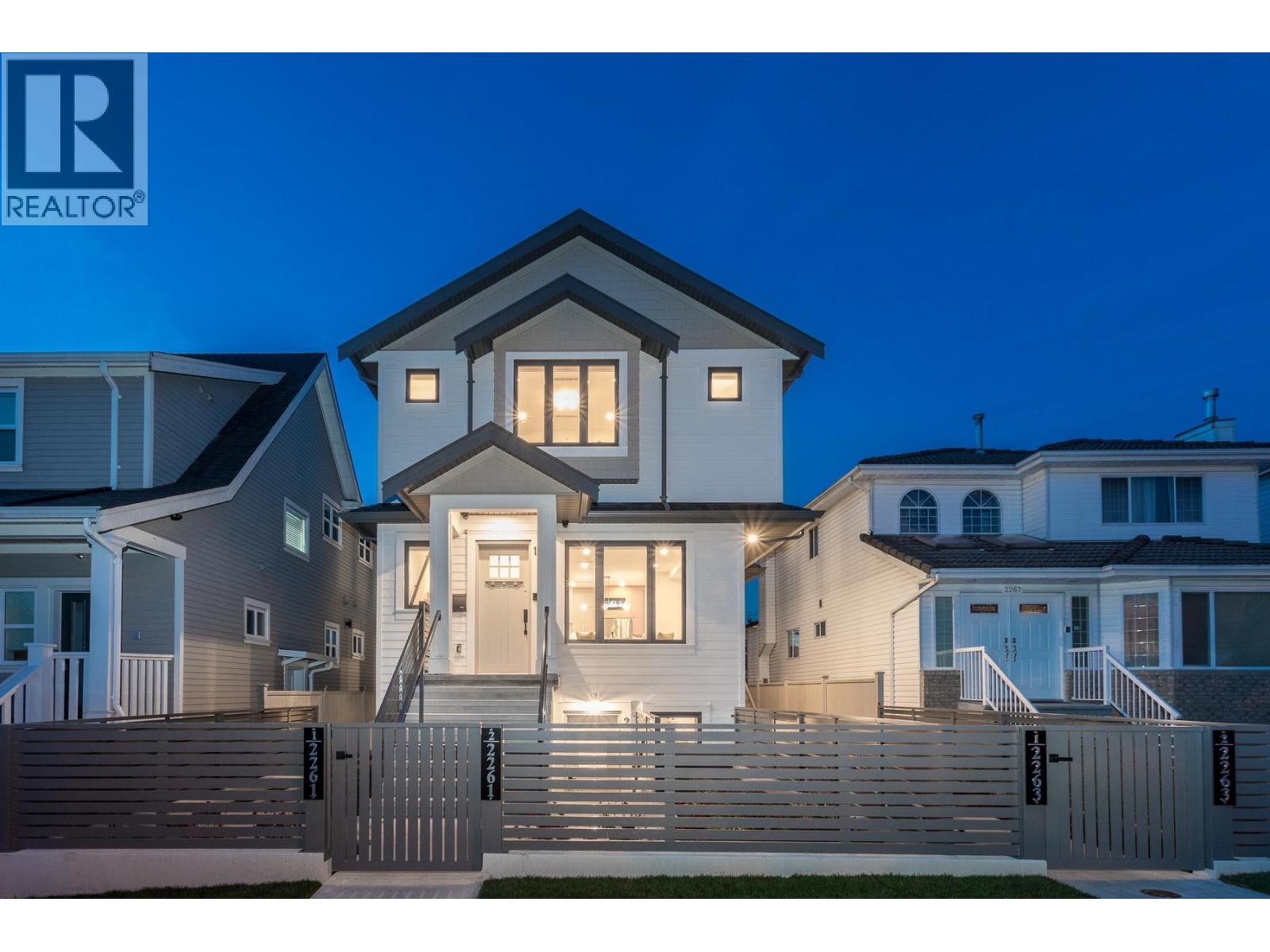 2261 E 35TH AVENUE, Vancouver, British Columbia