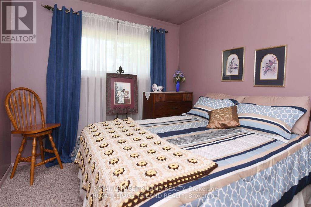 5103 Dundas Street, Middlesex Centre, Ontario  N0M 2P0 - Photo 10 - X12424528