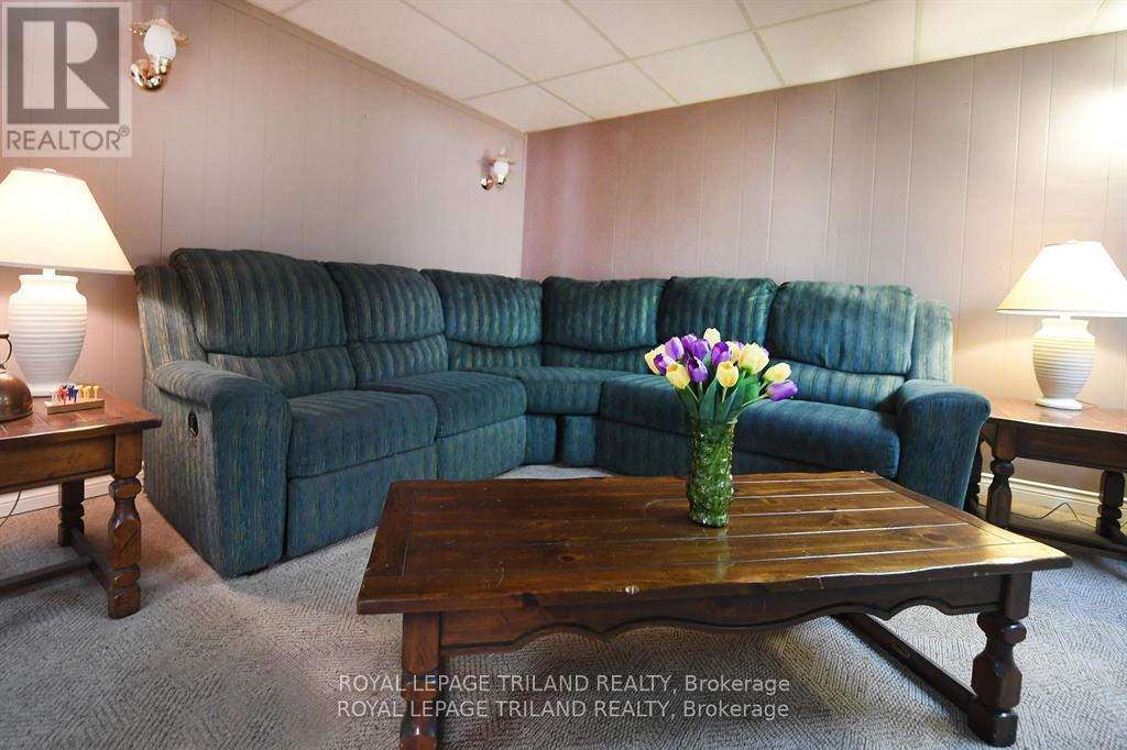 5103 Dundas Street, Middlesex Centre, Ontario  N0M 2P0 - Photo 14 - X12424528