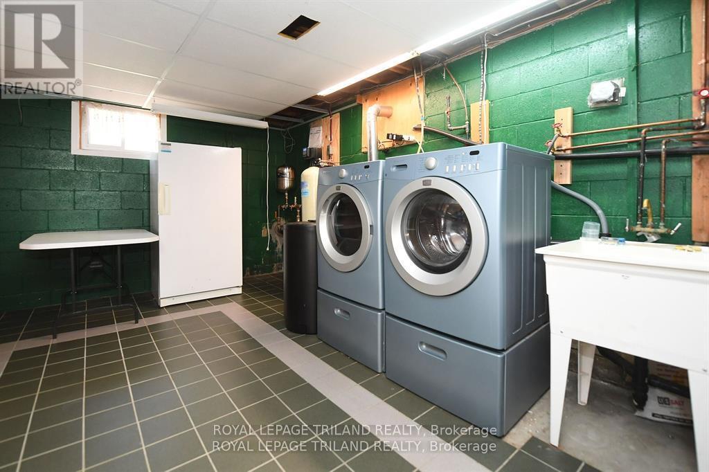 5103 Dundas Street, Middlesex Centre, Ontario  N0M 2P0 - Photo 17 - X12424528