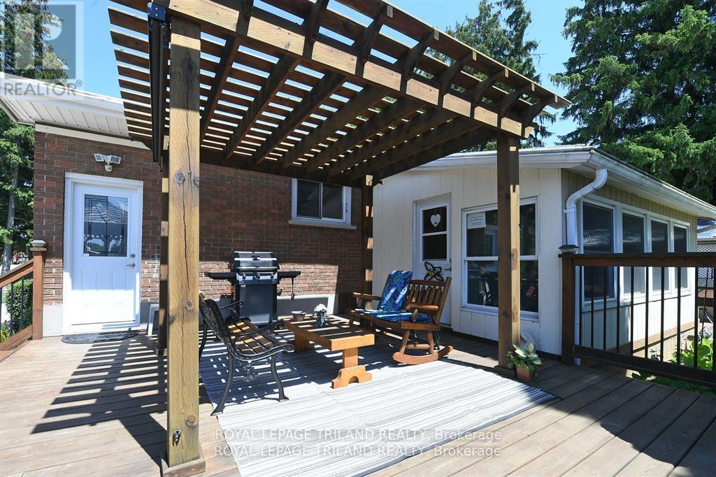 5103 Dundas Street, Middlesex Centre, Ontario  N0M 2P0 - Photo 22 - X12424528