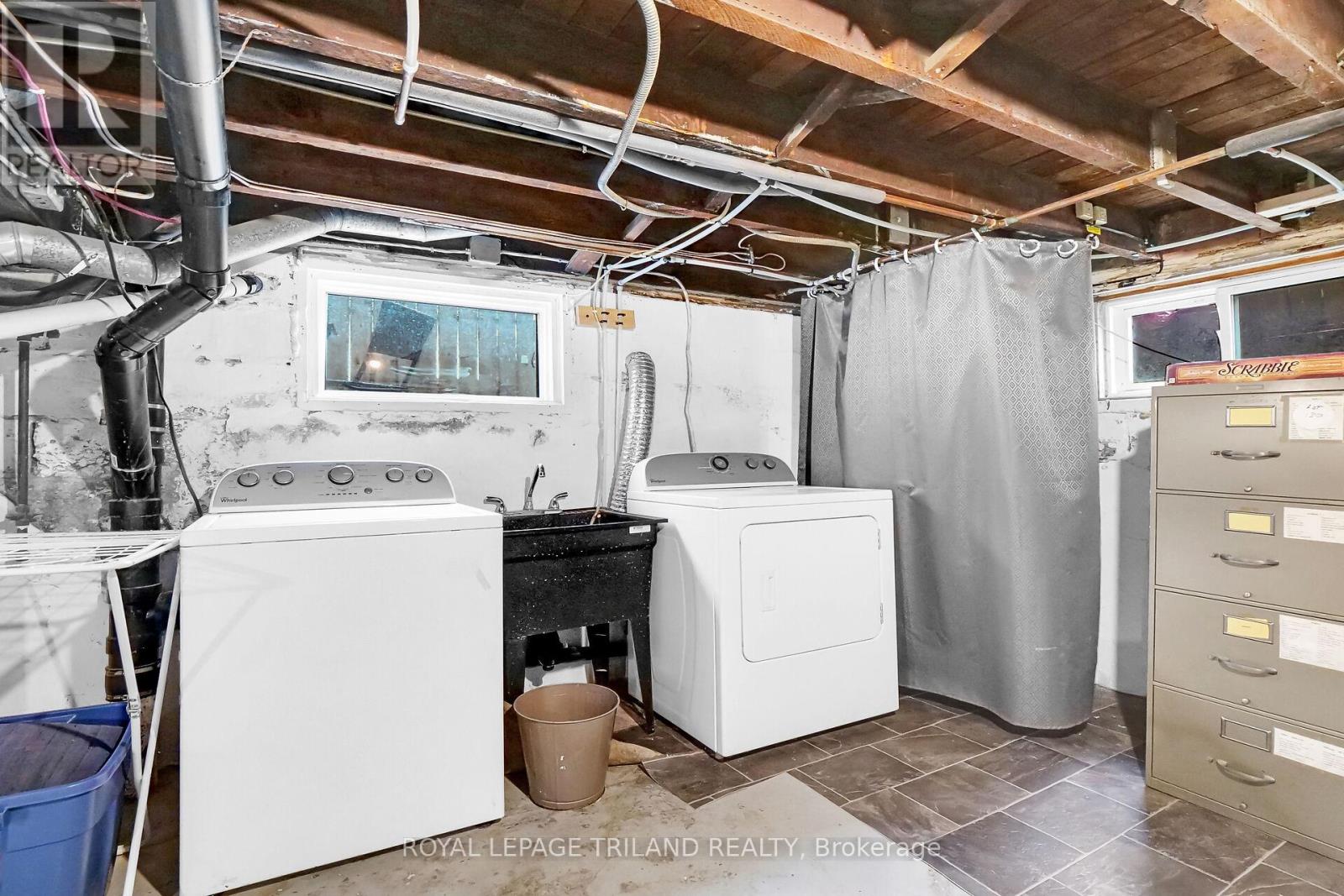 86 Kains Street, St. Thomas, Ontario  N5P 1N7 - Photo 33 - X12424548