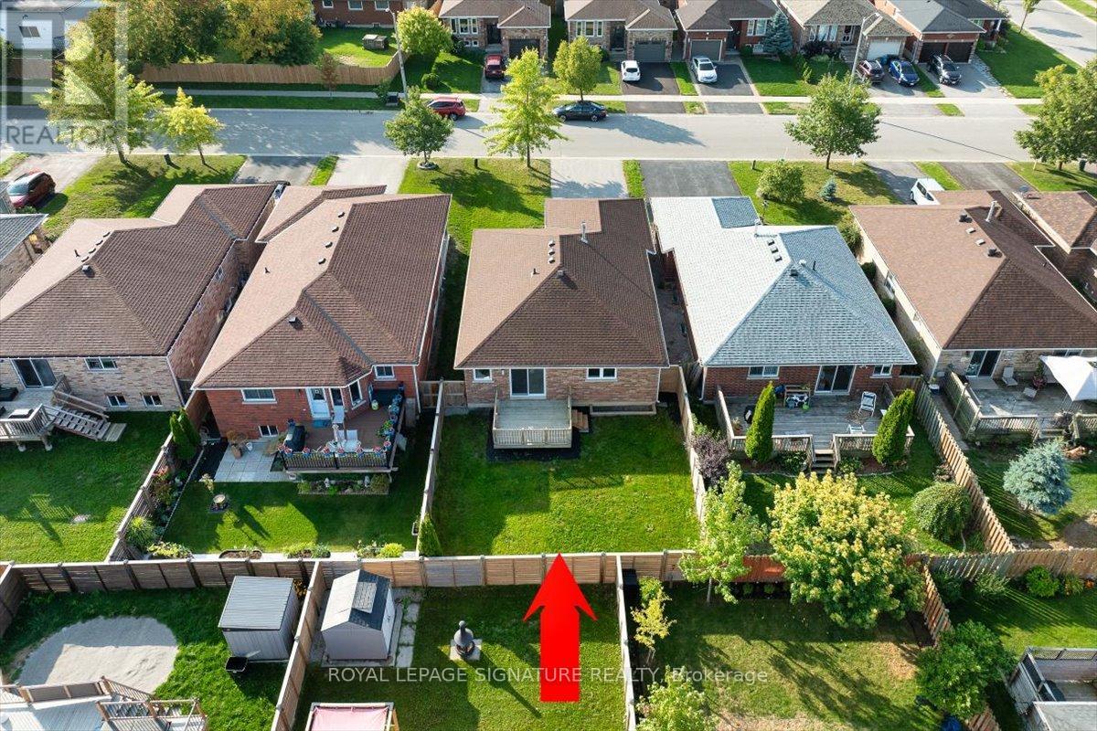 83 Sun King Crescent, Barrie, Ontario  L4M 7K4 - Photo 46 - S12408604