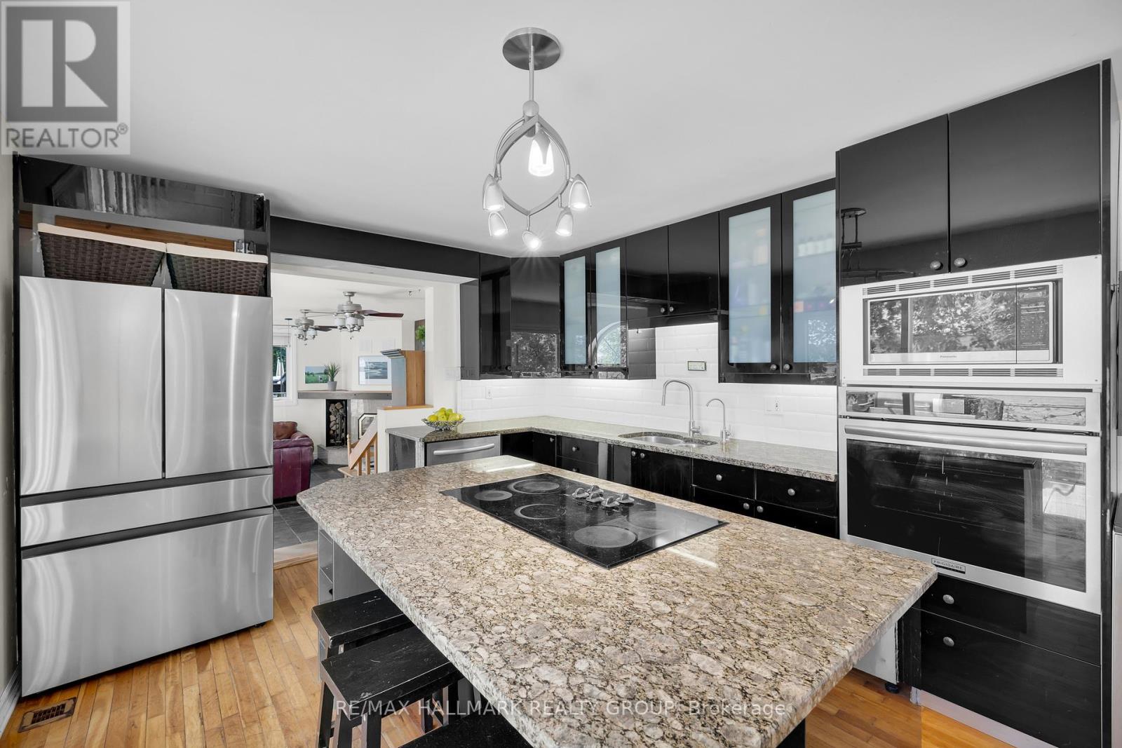 2860 Barlow Crescent, Ottawa, Ontario  K0A 1T0 - Photo 18 - X12424538