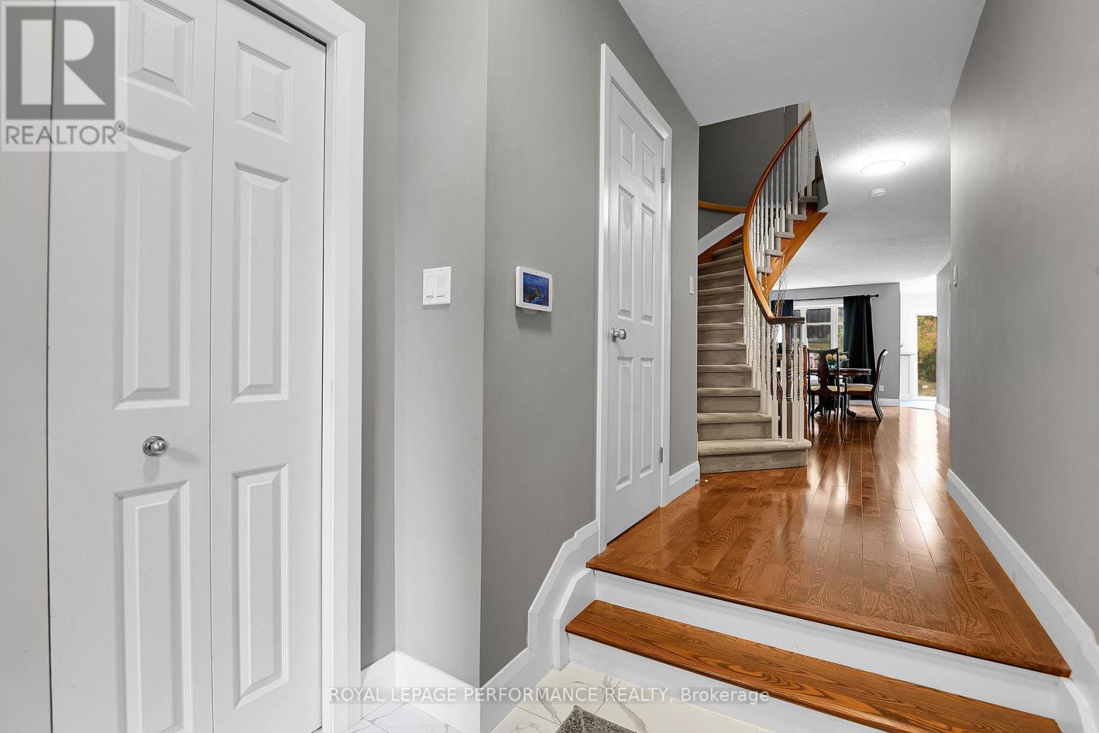 161 Duntroon Circle S, Ottawa, Ontario  K1T 4C8 - Photo 2 - X12424546