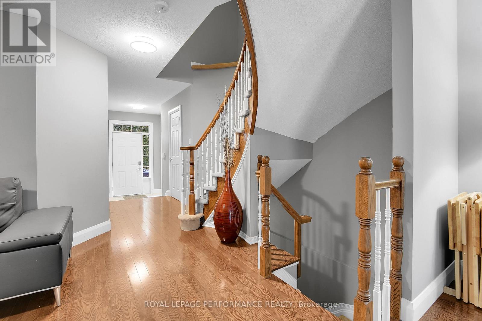 161 Duntroon Circle S, Ottawa, Ontario  K1T 4C8 - Photo 3 - X12424546