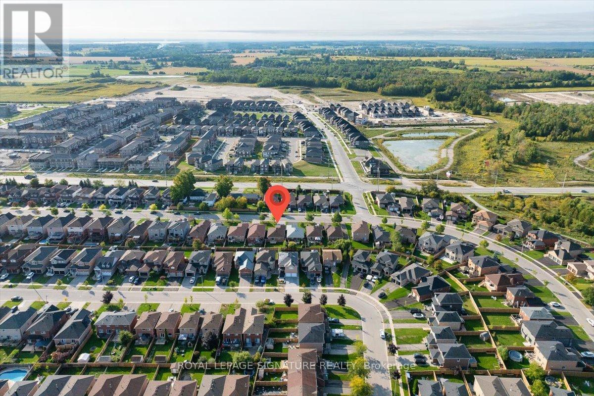 83 Sun King Crescent, Barrie, Ontario  L4M 7K4 - Photo 49 - S12408604