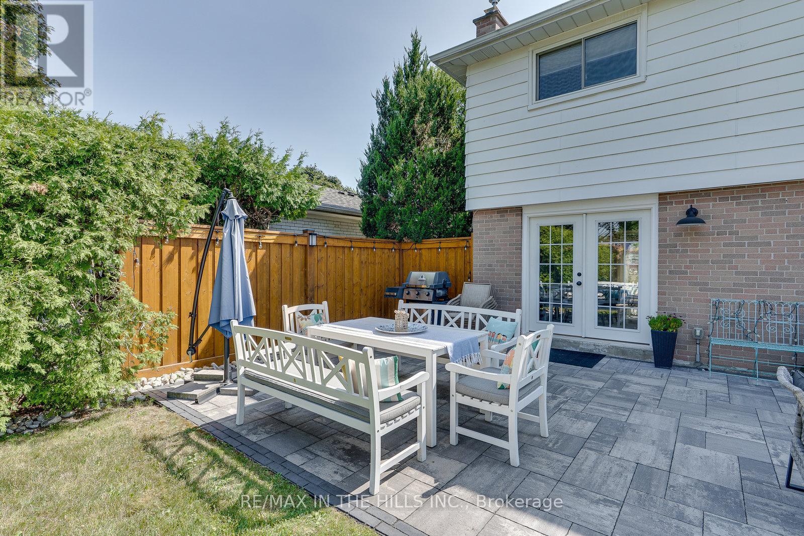 32 Belfountain Court, Brampton, Ontario  L6W 2N1 - Photo 27 - W12424376