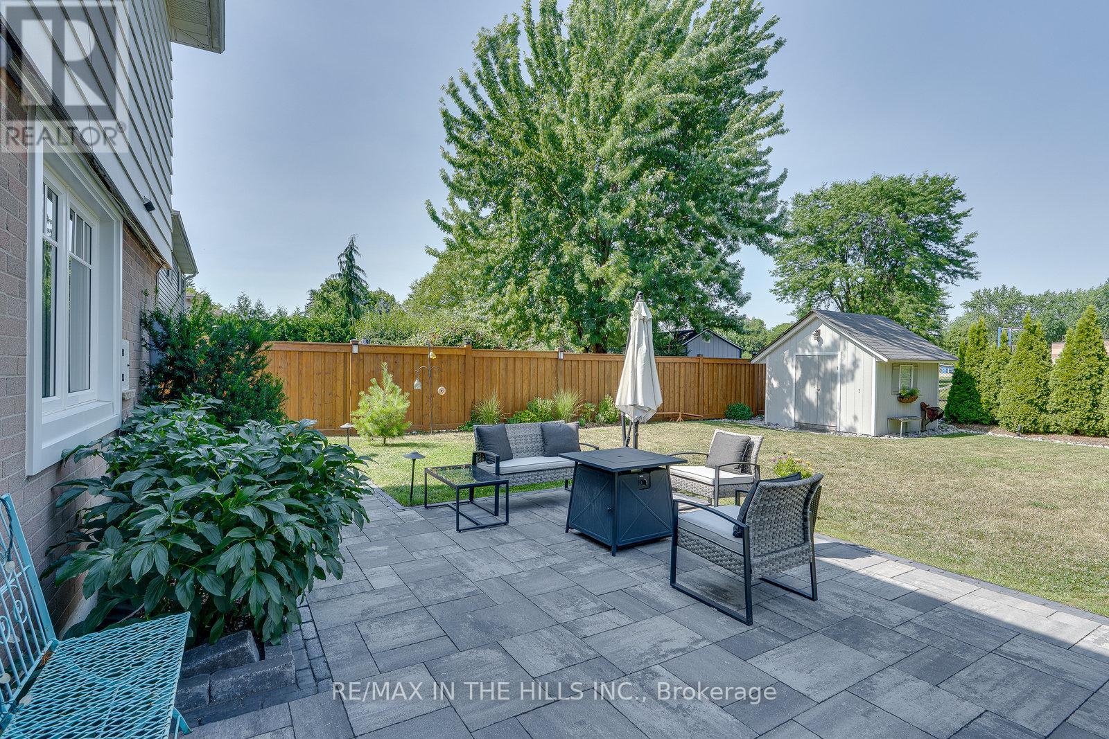 32 Belfountain Court, Brampton, Ontario  L6W 2N1 - Photo 28 - W12424376