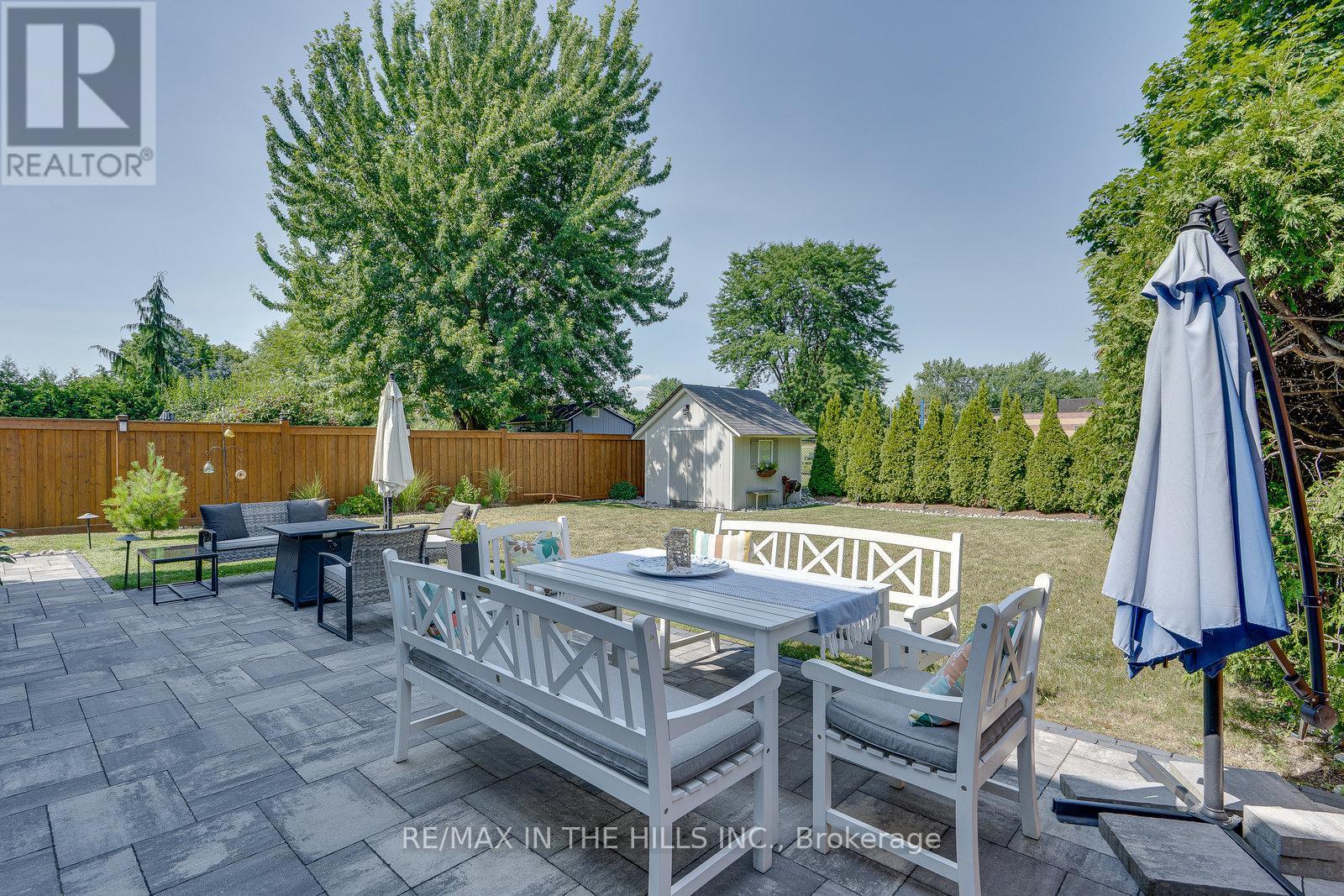 32 Belfountain Court, Brampton, Ontario  L6W 2N1 - Photo 29 - W12424376