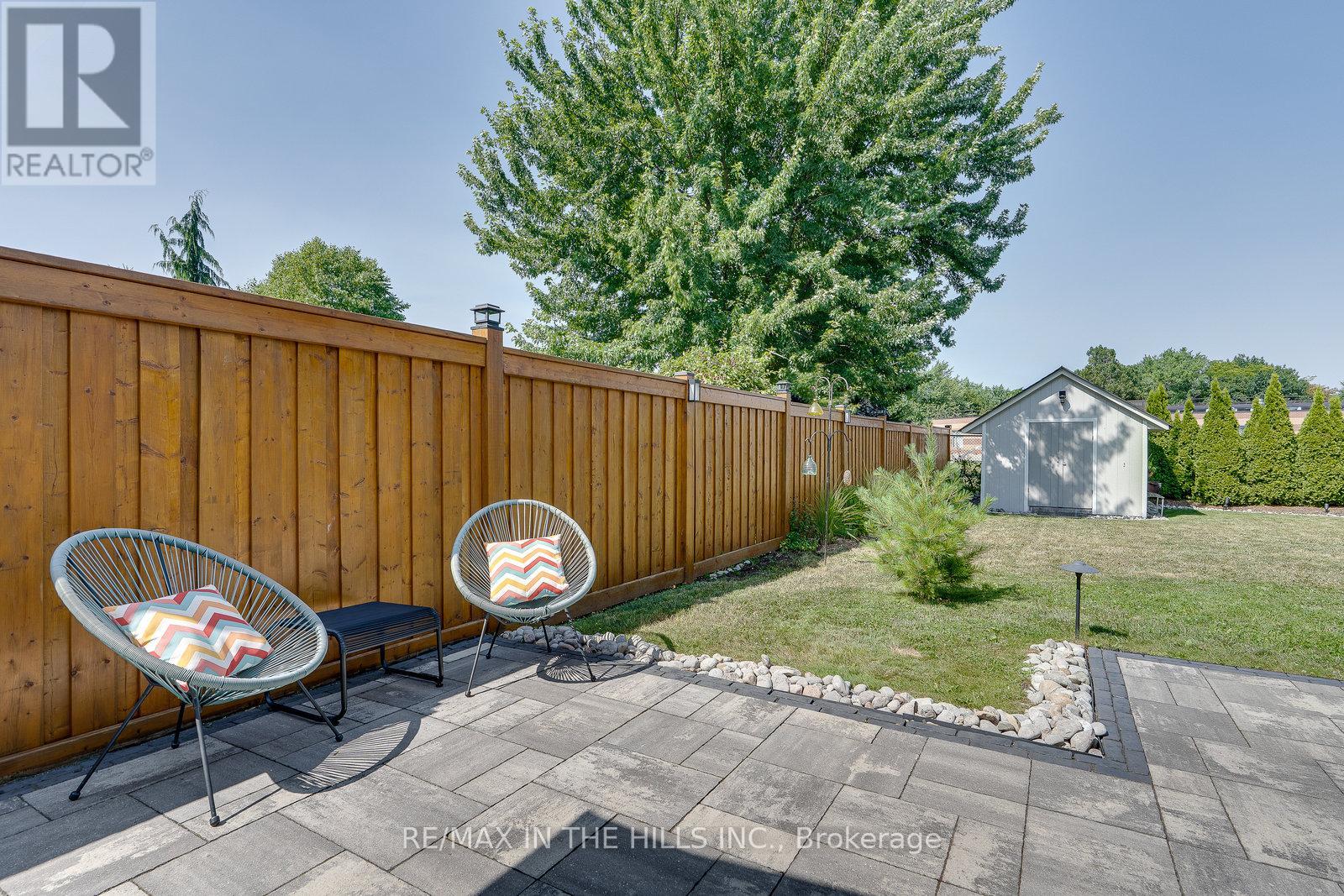 32 Belfountain Court, Brampton, Ontario  L6W 2N1 - Photo 30 - W12424376