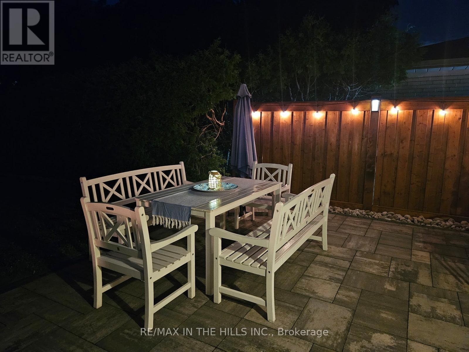 32 Belfountain Court, Brampton, Ontario  L6W 2N1 - Photo 35 - W12424376