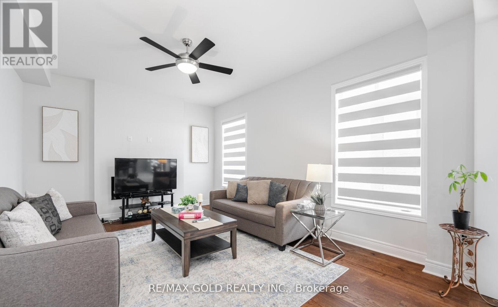 15 Duxbury Road, Brampton, Ontario  L6R 4E3 - Photo 20 - W12424392