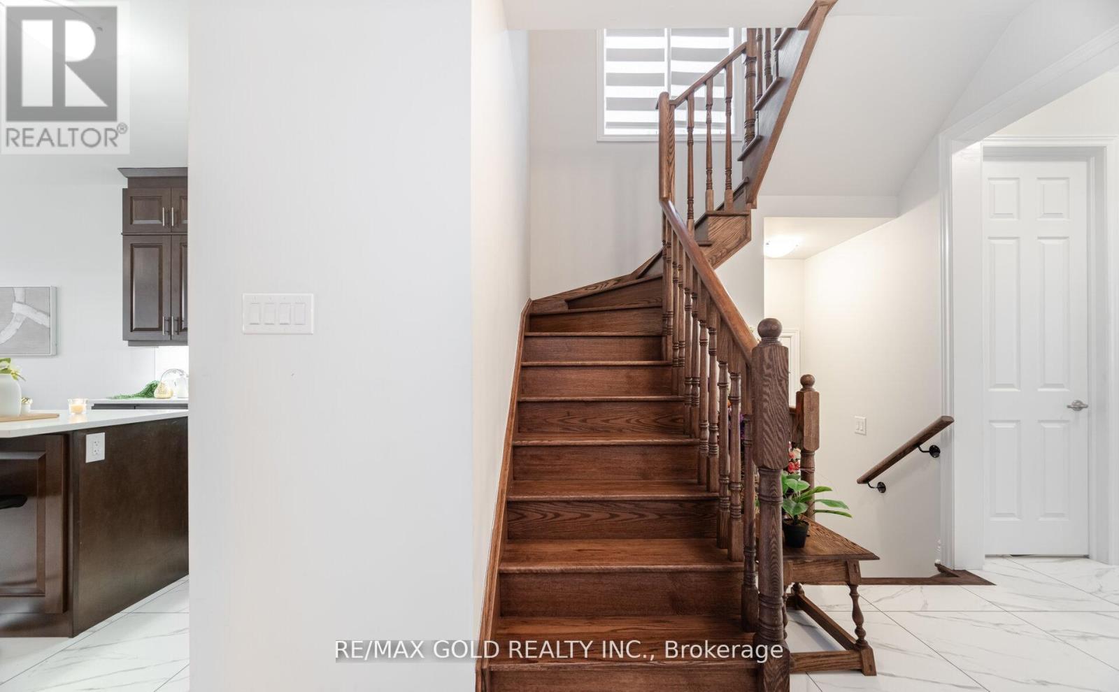 15 Duxbury Road, Brampton, Ontario  L6R 4E3 - Photo 23 - W12424392