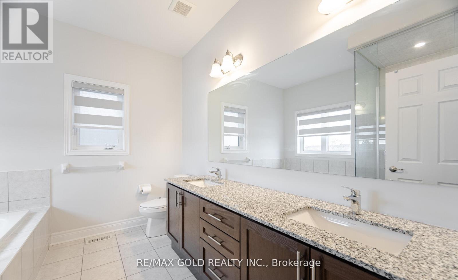 15 Duxbury Road, Brampton, Ontario  L6R 4E3 - Photo 29 - W12424392
