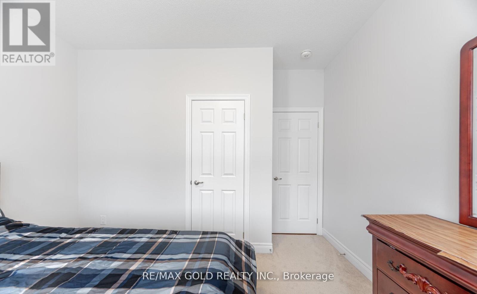 15 Duxbury Road, Brampton, Ontario  L6R 4E3 - Photo 34 - W12424392
