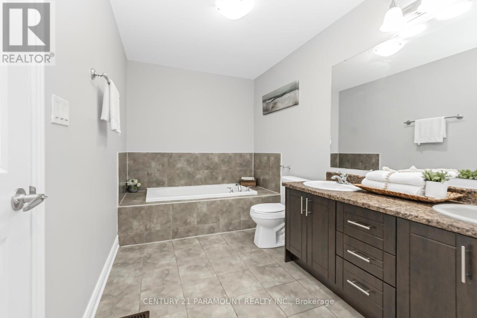 57 Doris Pawley Crescent, Caledon, Ontario  L7C 4E7 - Photo 32 - W12424403