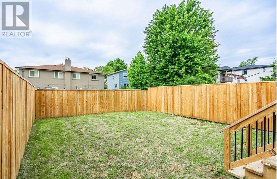 1040 Enola Avenue, Mississauga, Ontario  L5G 4A9 - Photo 34 - W12424409