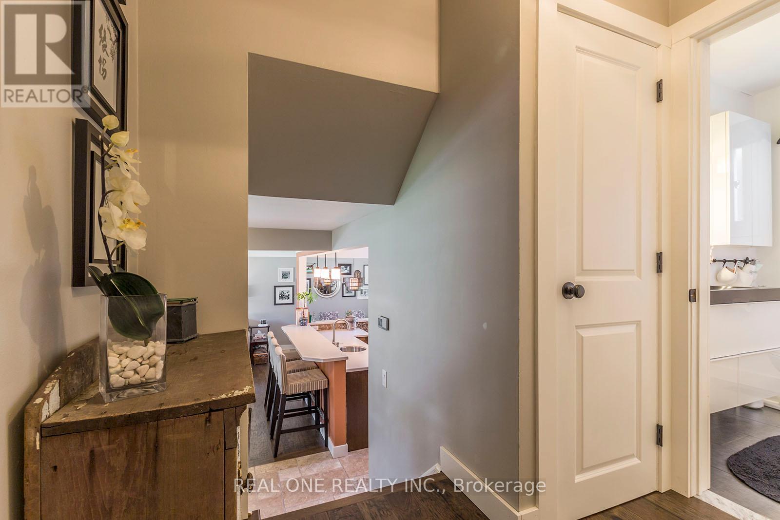 5222 Bromley Road, Burlington, Ontario  L7L 3E9 - Photo 18 - W12424461