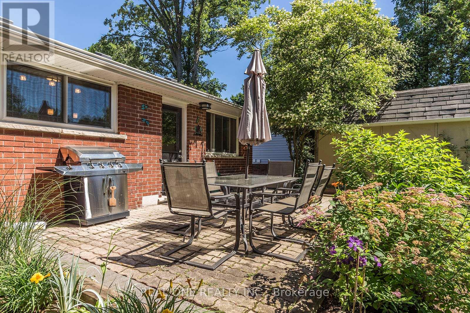 5222 Bromley Road, Burlington, Ontario  L7L 3E9 - Photo 36 - W12424461