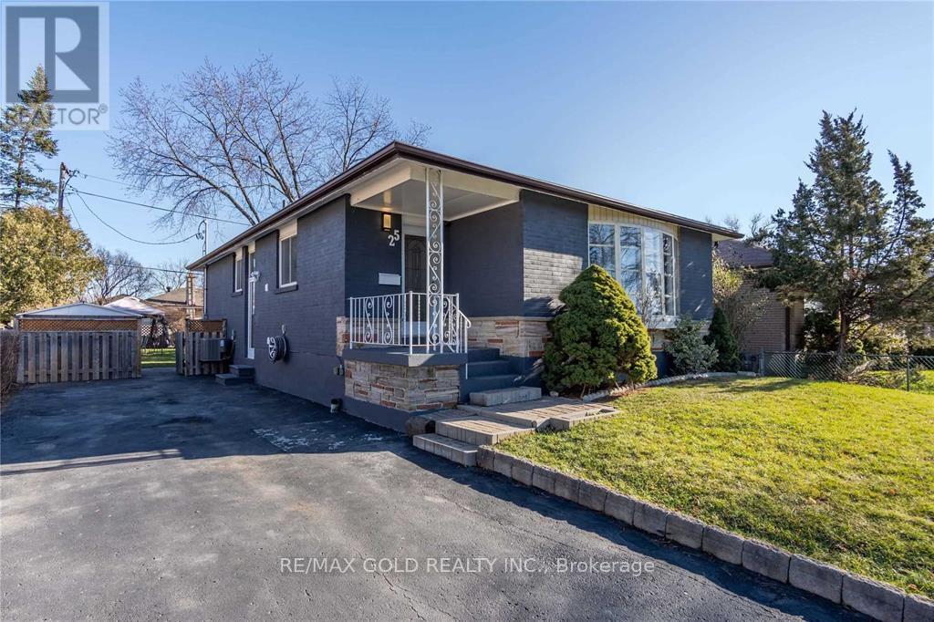 25 Blackbush Drive, Toronto, Ontario  M9V 3N8 - Photo 13 - W12424479