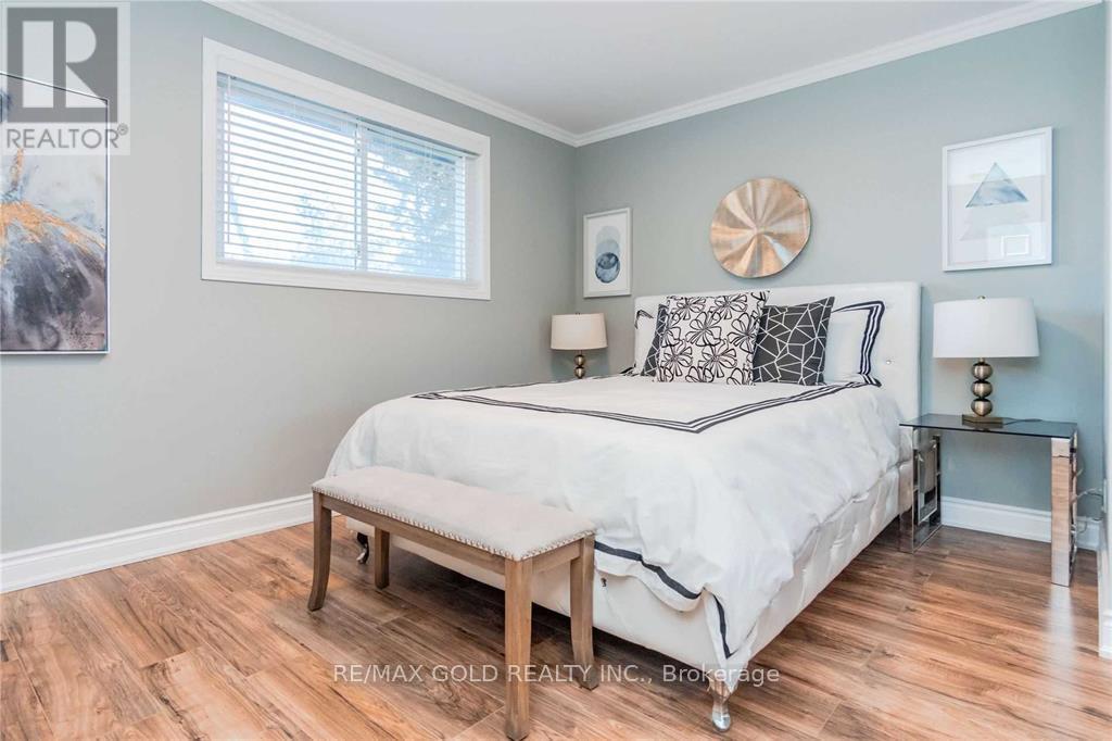 25 Blackbush Drive, Toronto, Ontario  M9V 3N8 - Photo 8 - W12424479