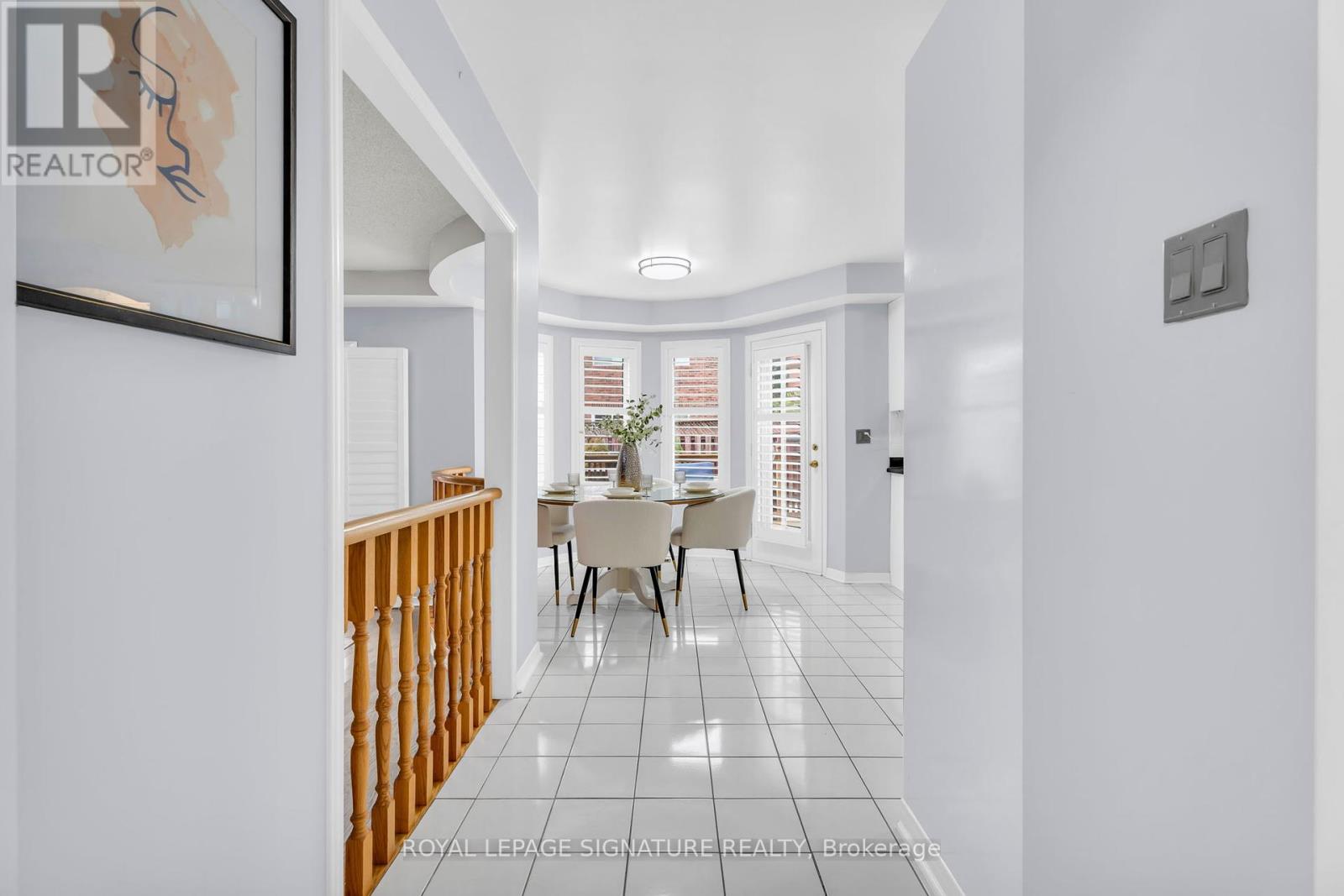 23 Red Cedar Crescent, Brampton, Ontario  L6R 1A8 - Photo 11 - W12424487