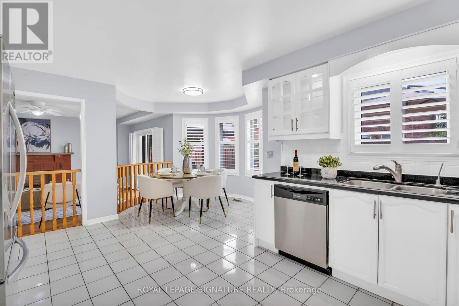 23 Red Cedar Crescent, Brampton, Ontario  L6R 1A8 - Photo 14 - W12424487