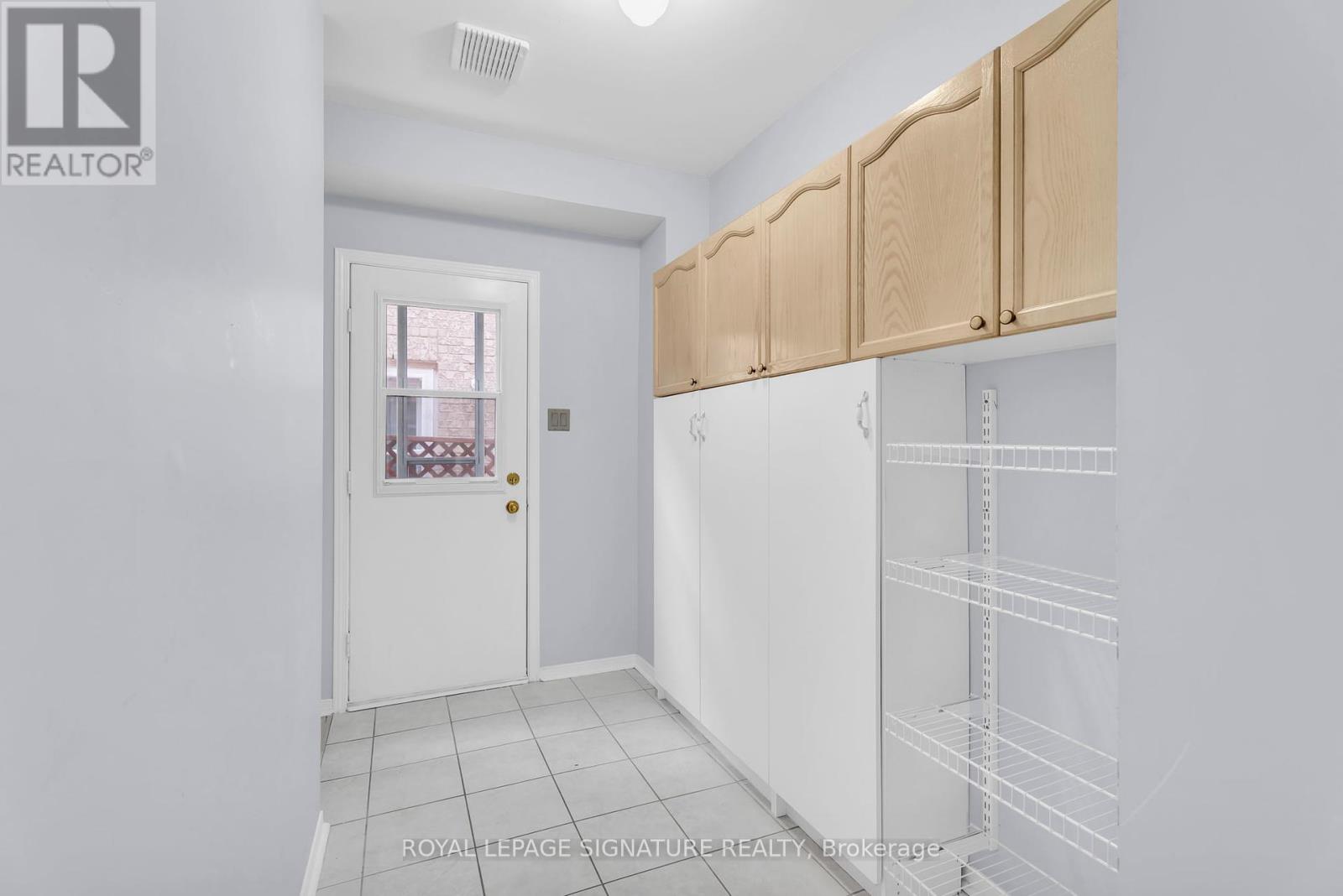 23 Red Cedar Crescent, Brampton, Ontario  L6R 1A8 - Photo 16 - W12424487