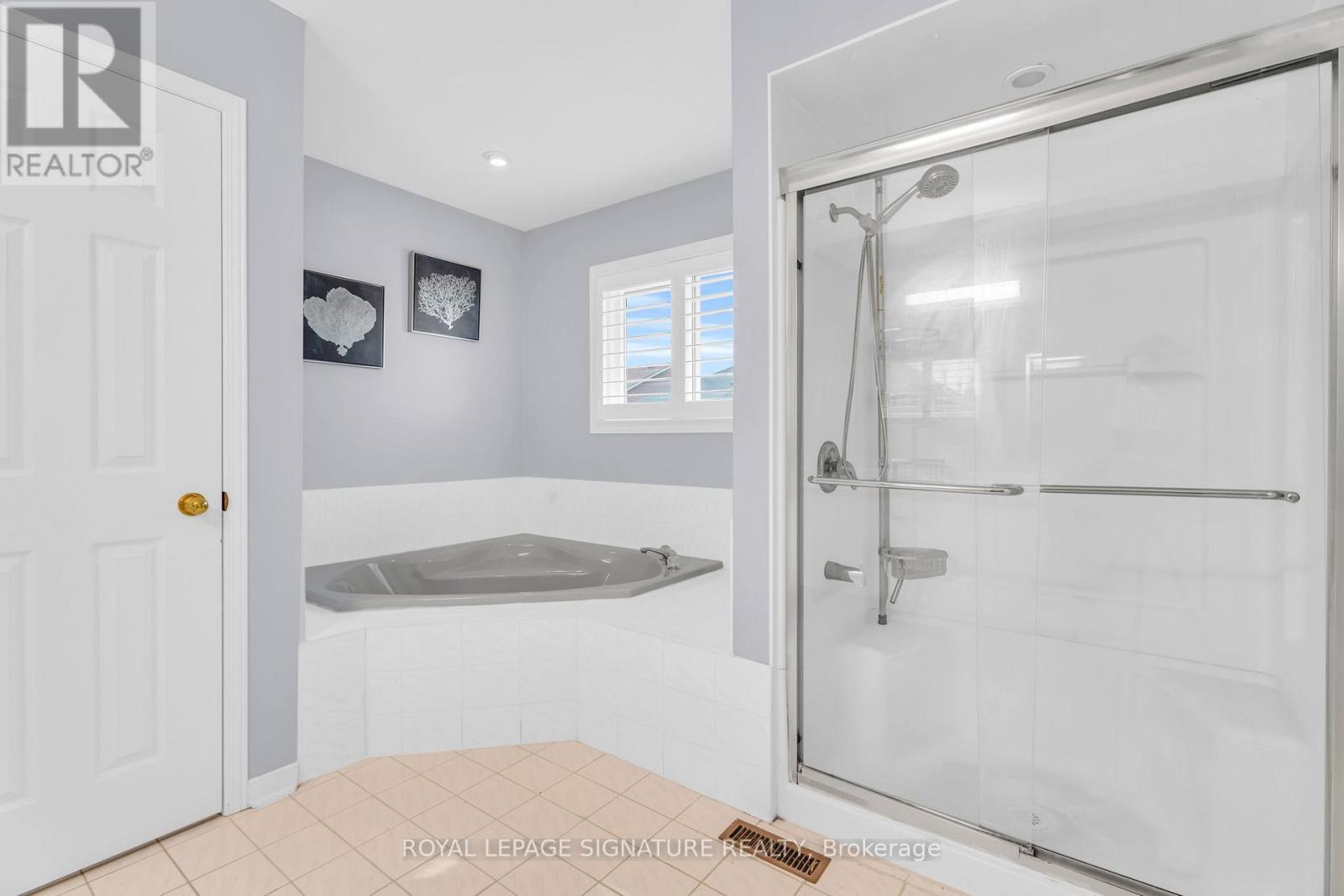 23 Red Cedar Crescent, Brampton, Ontario  L6R 1A8 - Photo 24 - W12424487