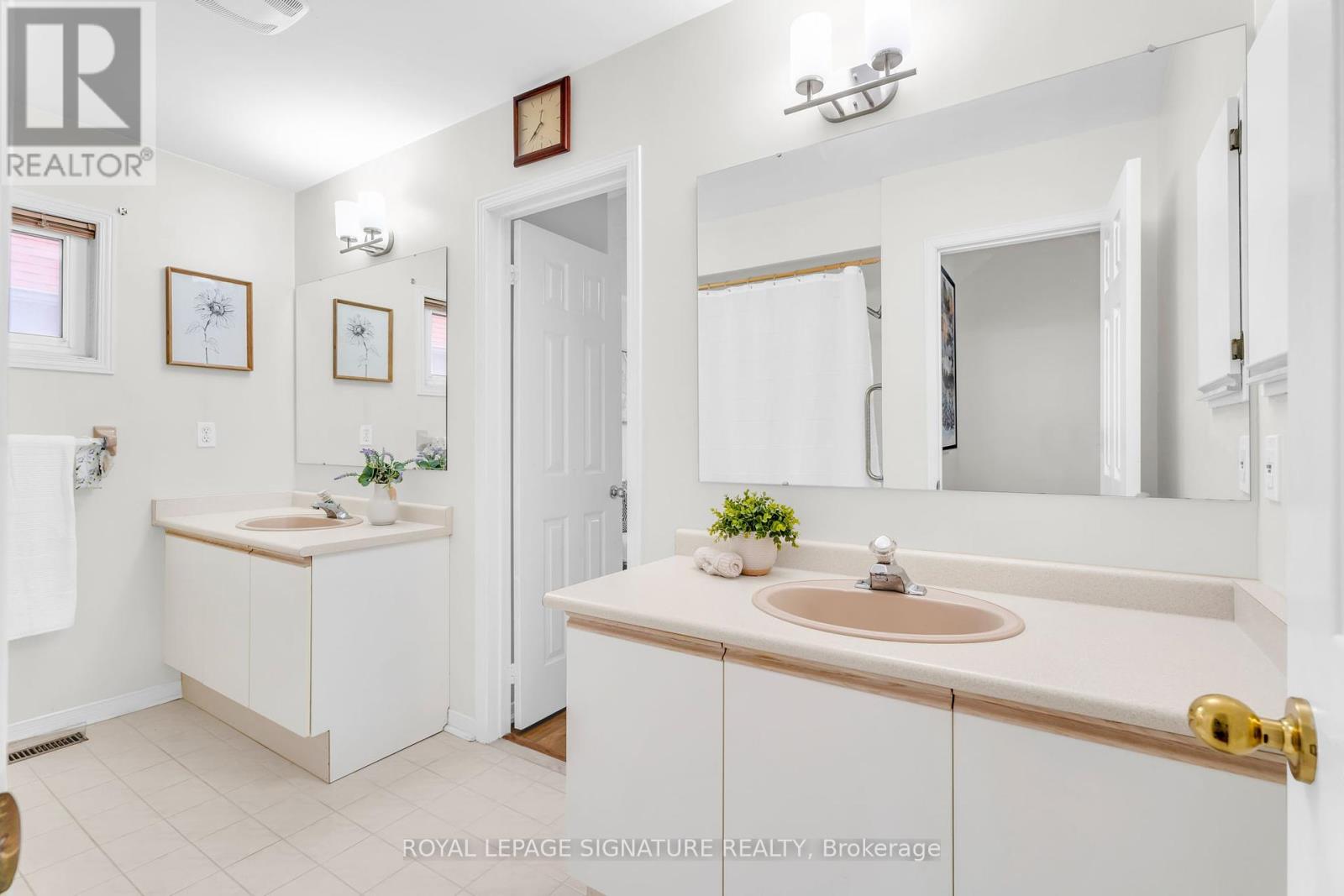 23 Red Cedar Crescent, Brampton, Ontario  L6R 1A8 - Photo 32 - W12424487