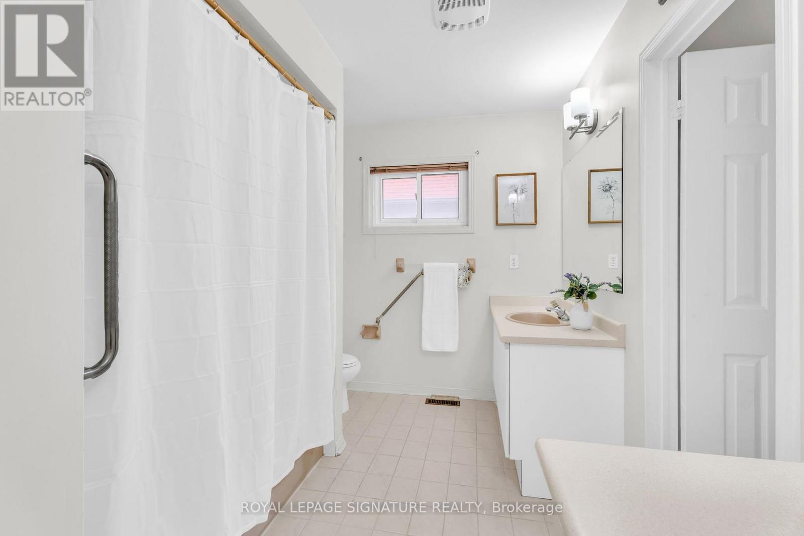 23 Red Cedar Crescent, Brampton, Ontario  L6R 1A8 - Photo 33 - W12424487