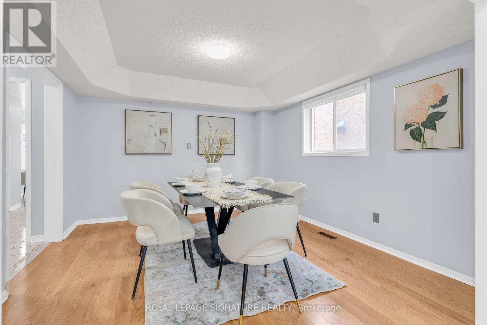 23 Red Cedar Crescent, Brampton, Ontario  L6R 1A8 - Photo 5 - W12424487