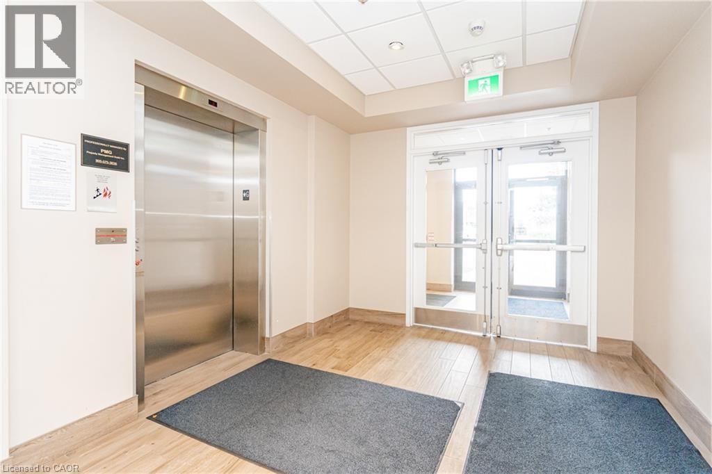 170 Rockhaven Lane Unit# 312, Waterdown, Ontario  L8B 1B5 - Photo 3 - 40773257