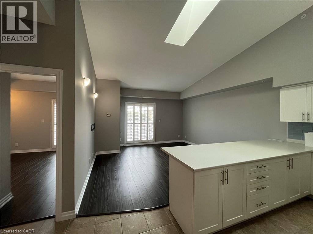 170 Rockhaven Lane Unit# 312, Waterdown, Ontario  L8B 1B5 - Photo 4 - 40773257