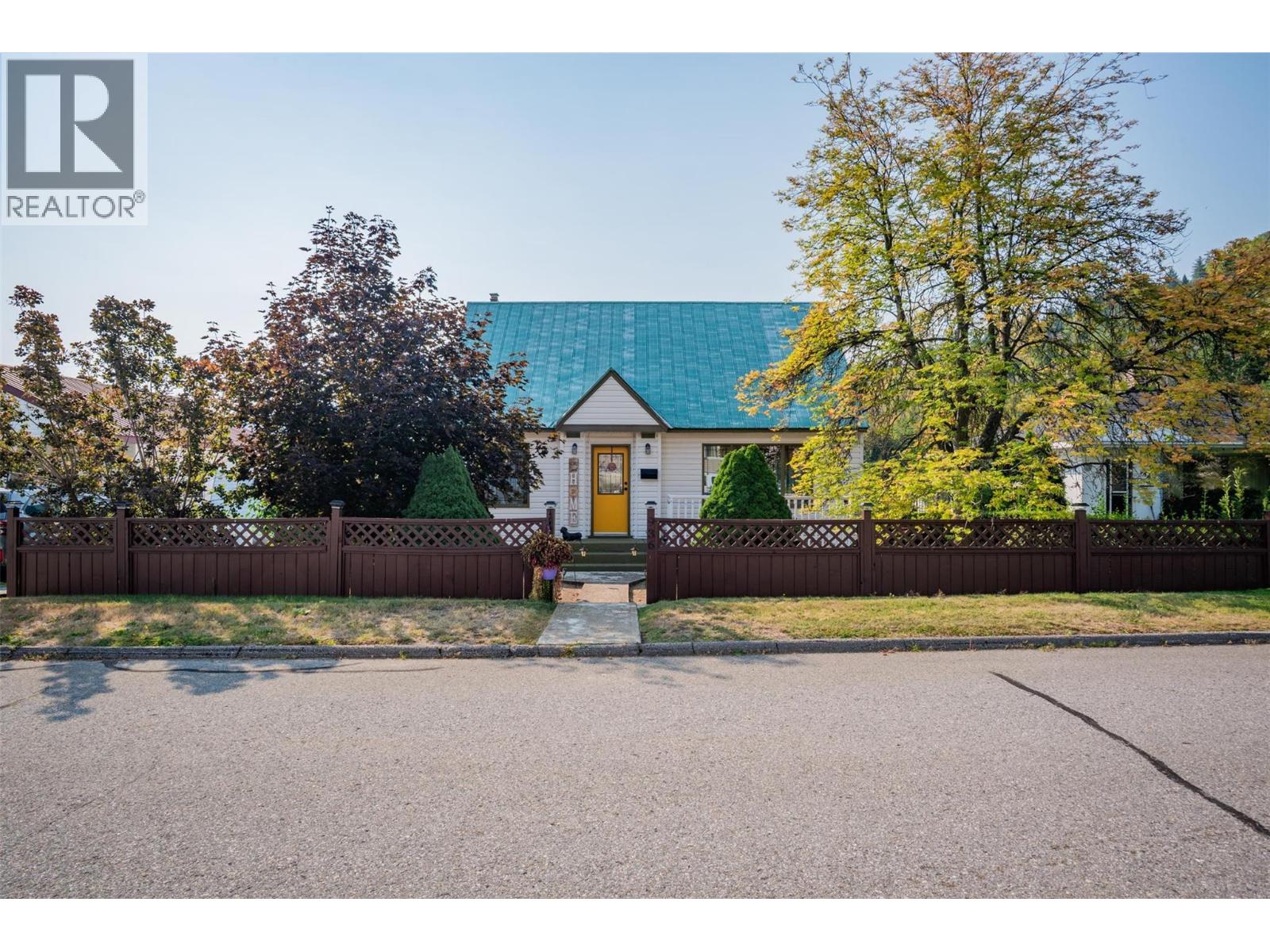 936 Thackeray Street, Warfield, British Columbia  V1R 2C2 - Photo 30 - 10363965