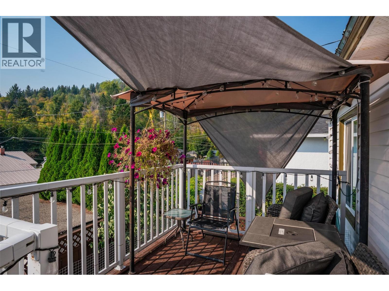 936 Thackeray Street, Warfield, British Columbia  V1R 2C2 - Photo 39 - 10363965