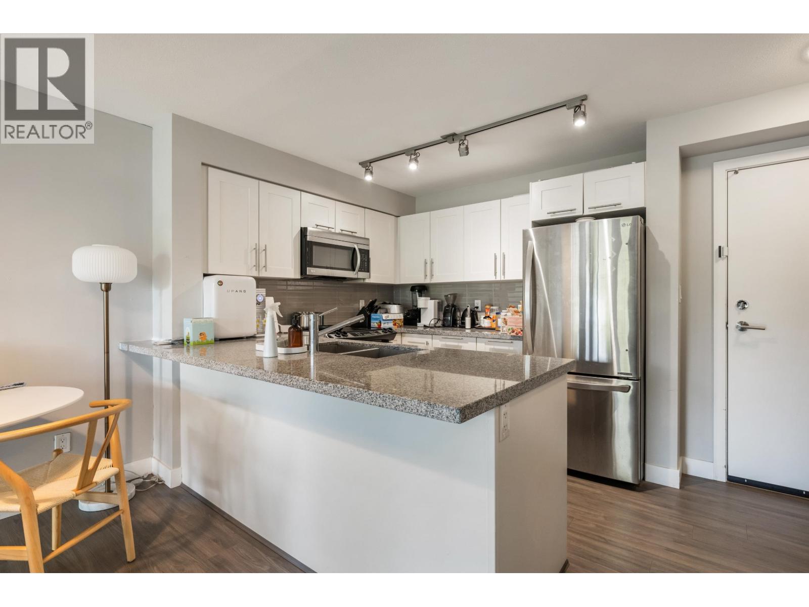 305 12075 Edge Street, Maple Ridge, British Columbia  V2X 9E6 - Photo 2 - R3051825