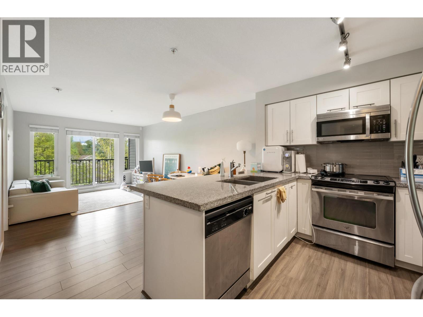 305 12075 Edge Street, Maple Ridge, British Columbia  V2X 9E6 - Photo 5 - R3051825