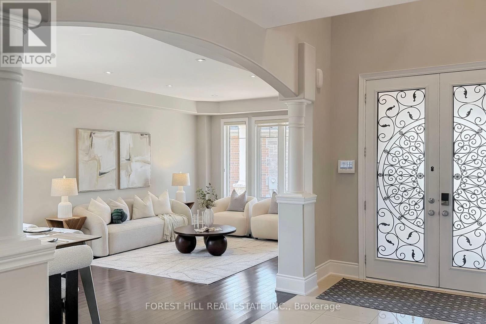 Property at 21 FARMHOUSE CRESCENT image 3