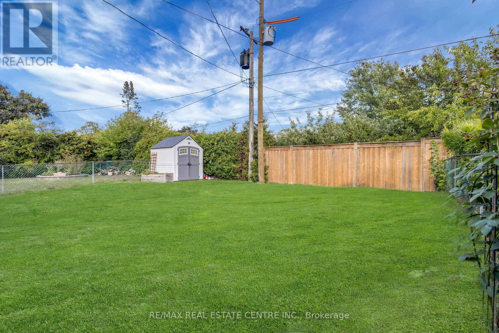 741 Mullin Way, Burlington, Ontario  L7L 4J8 - Photo 4 - W12396134