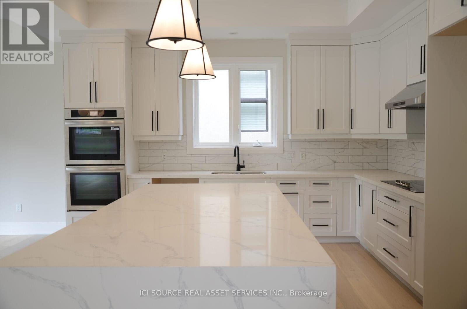 13 Kenmir Avenue, Niagara-On-The-Lake, Ontario  L0S 1J0 - Photo 32 - X12424402