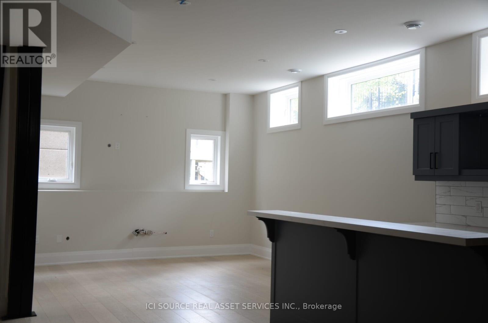 13 Kenmir Avenue, Niagara-On-The-Lake, Ontario  L0S 1J0 - Photo 38 - X12424402