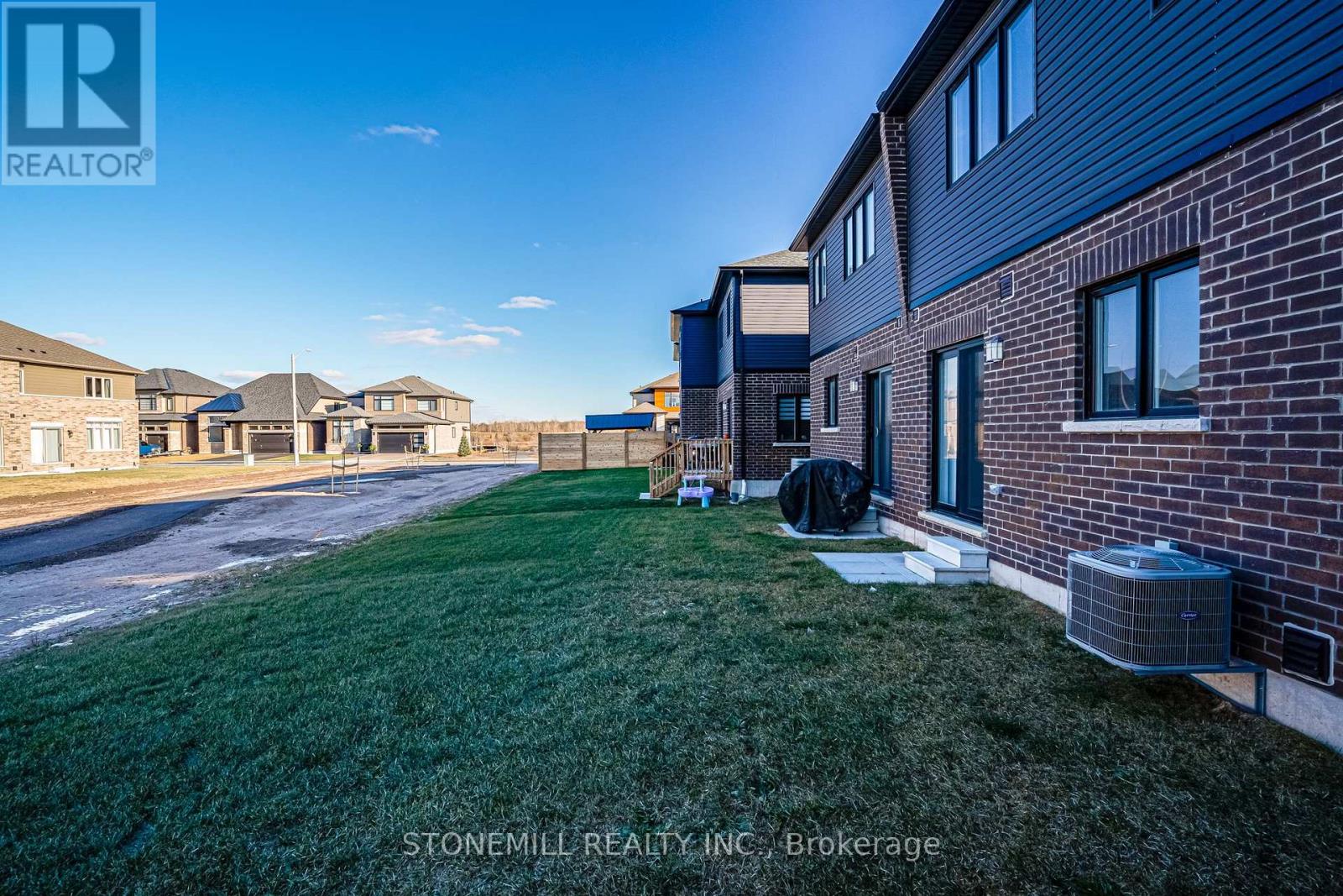26 Bentgrass Drive, Welland (Hwy 406/welland), Ontario  L3B 0H3 - Photo 28 - X12424460